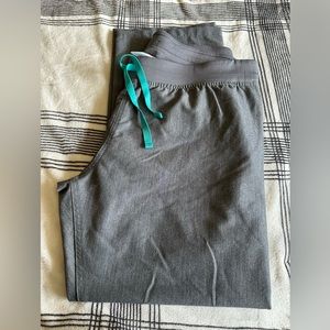 FIGS: Livingston, LP scrub pants